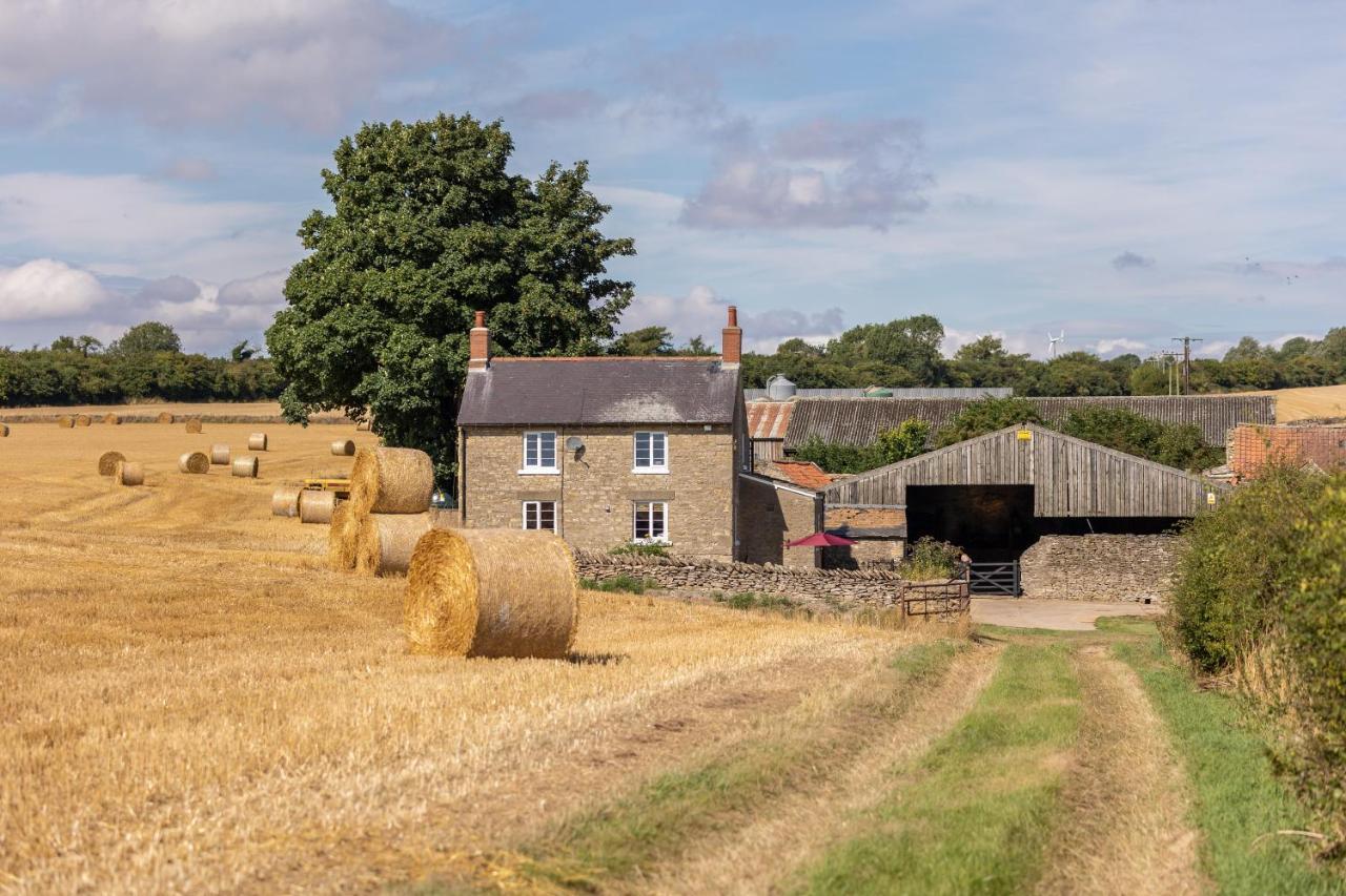 Luxury Farmhouse With Stunning Views And Hot Tub Ebberston エクステリア 写真
