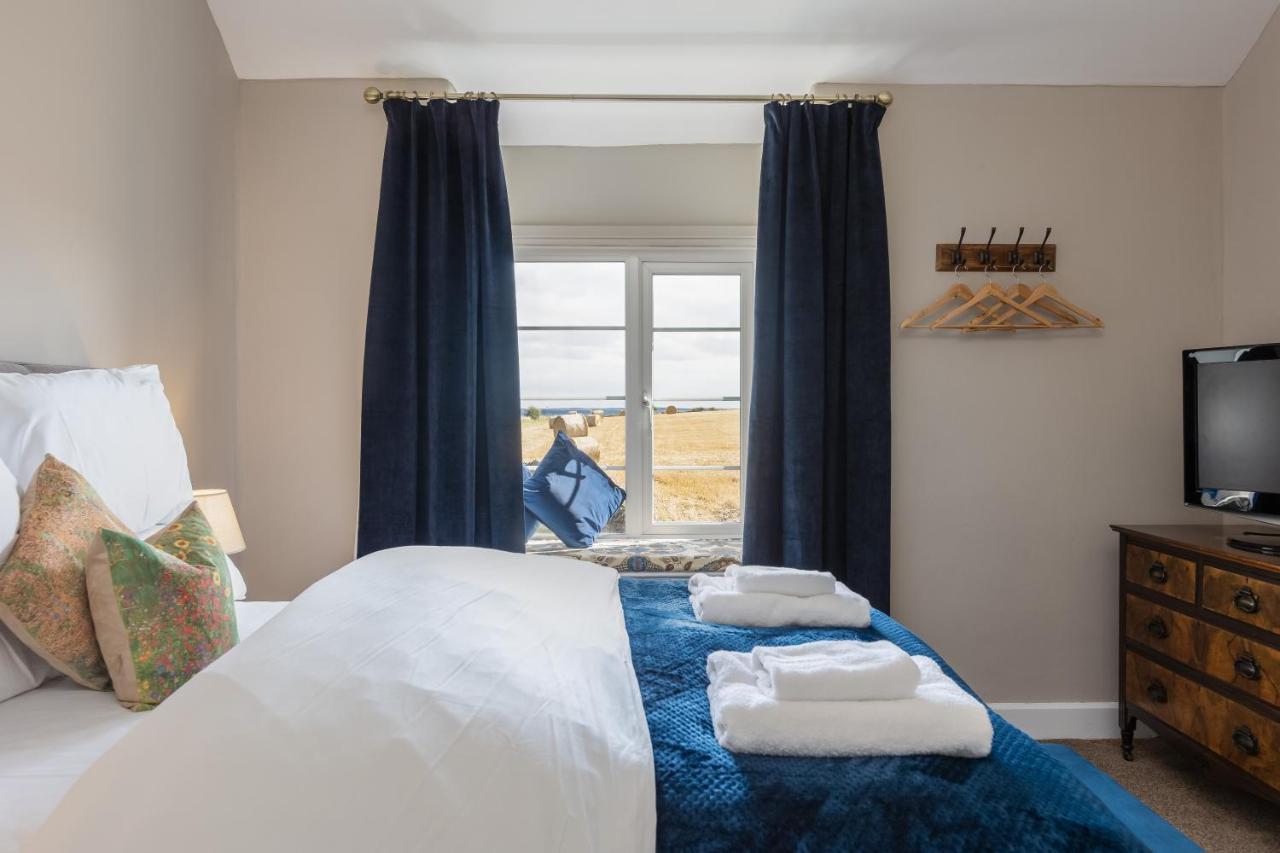 Luxury Farmhouse With Stunning Views And Hot Tub Ebberston エクステリア 写真
