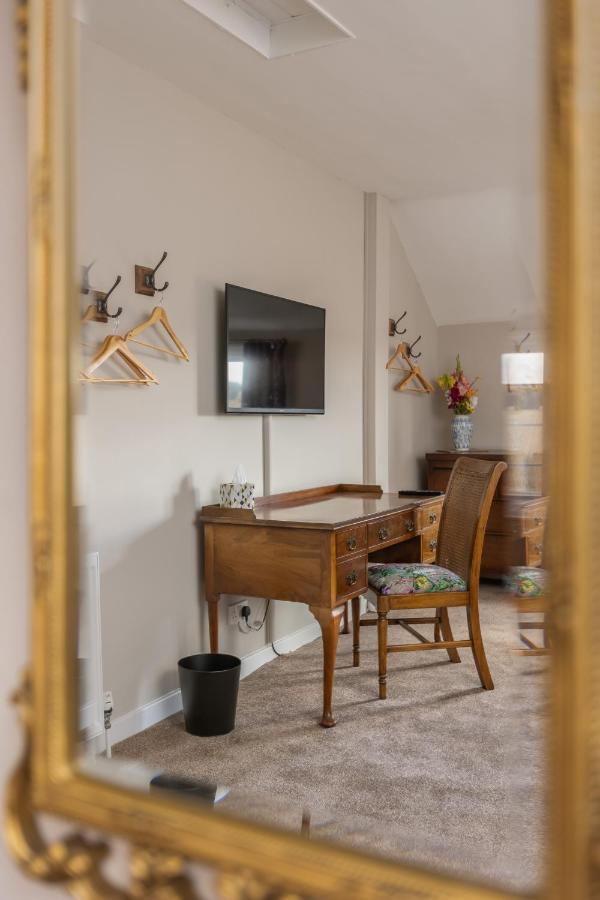 Luxury Farmhouse With Stunning Views And Hot Tub Ebberston エクステリア 写真